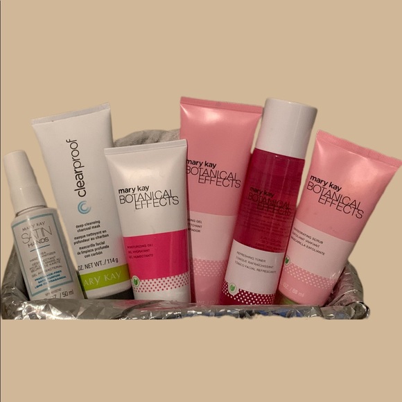 Everyday Essentials - Picture 3 of 5